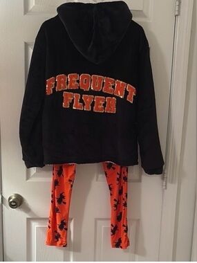 Grumpy & Gorgeous Halloween Frequent Flyer 2pc Witch Sequin Leggings Set XL NWT